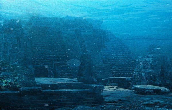 Подводные пирамиды Йонагуни в Японии